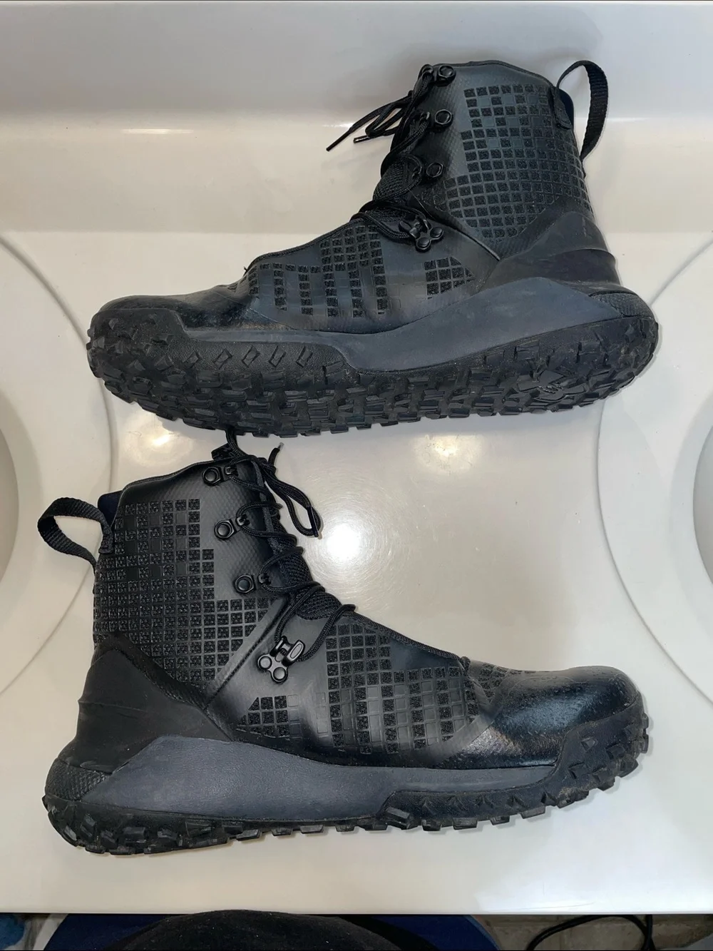 Under Armour STORM Proof Men’s HOVR Dawn Waterproof 2.0 Black Anthracite Boots